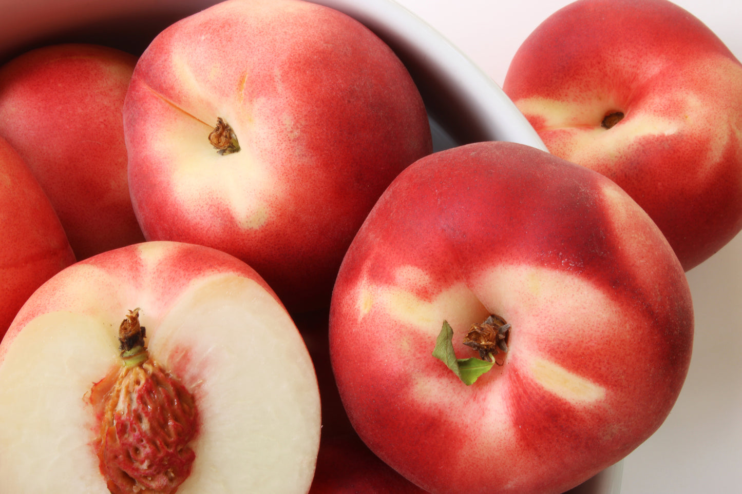 Bowl of nectarines