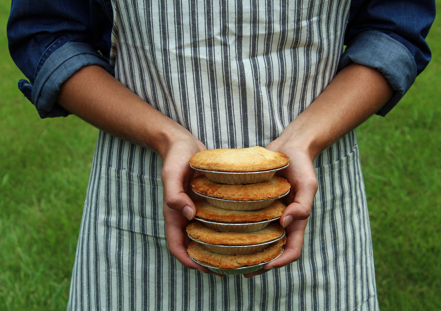 Baking tiny pies