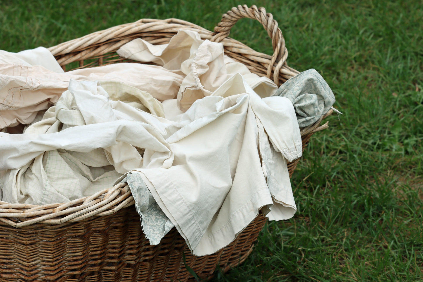 Linen basket