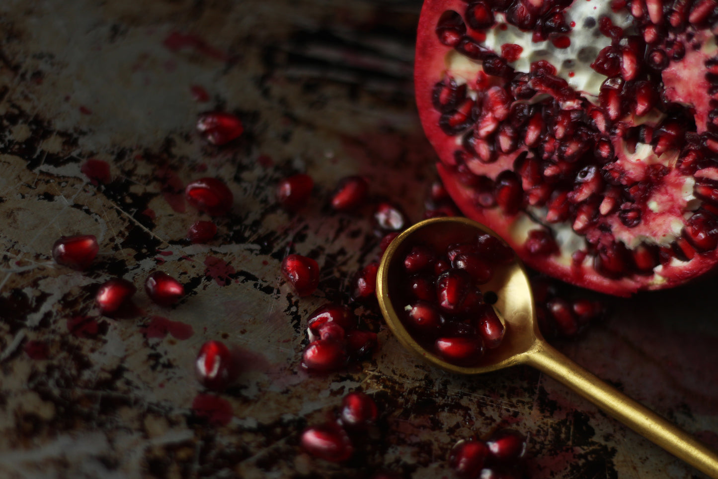 Pomegranates for cocktails