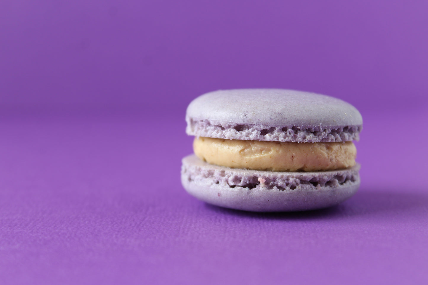 Grape macaroon