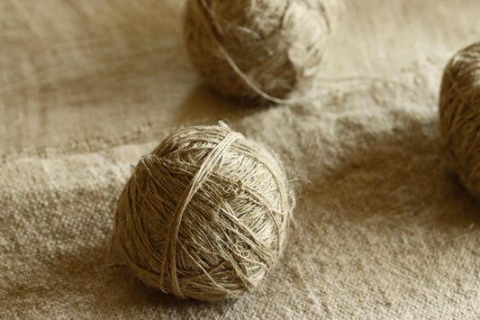 Raw yarn balls